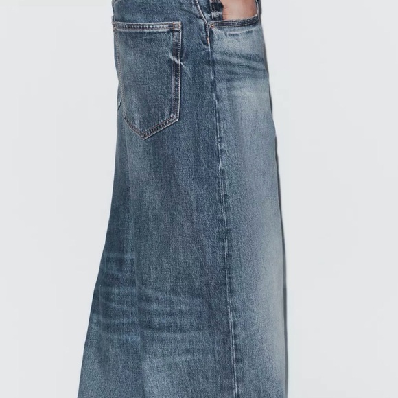 Zara Oversized Wide-Leg Washed Denim Jeans - Light Blue - Picture 4 of 10